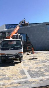 Dış Cephede Temizlik Çalışması