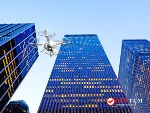 Drone ile gökdelen cam temizliği