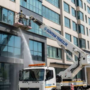 Periyodik cam cephe temizliği hizmetleri