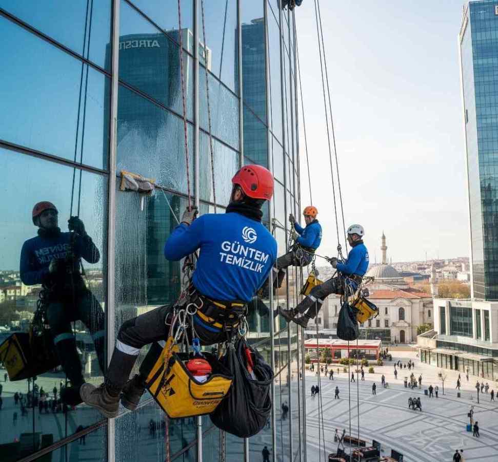 İple erişim (endüstriyel dağcılık) yöntemi ile Başakşehir Başak mahallesi dış cephe temizliği hizmeti