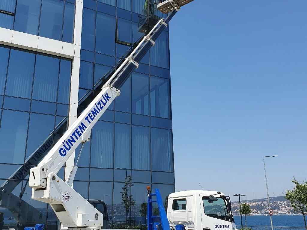 Sepetli vinç ile Beykoz dış cephe temizliği hizmetleri