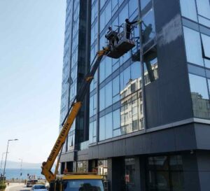 Sepetli vinç ile Beyoğlu dış cephe temizliği hizmetleri