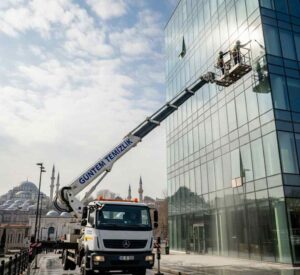 Sepetli vinç ile Üsküdar Çengelköy dış cephe temizliği hizmetleri