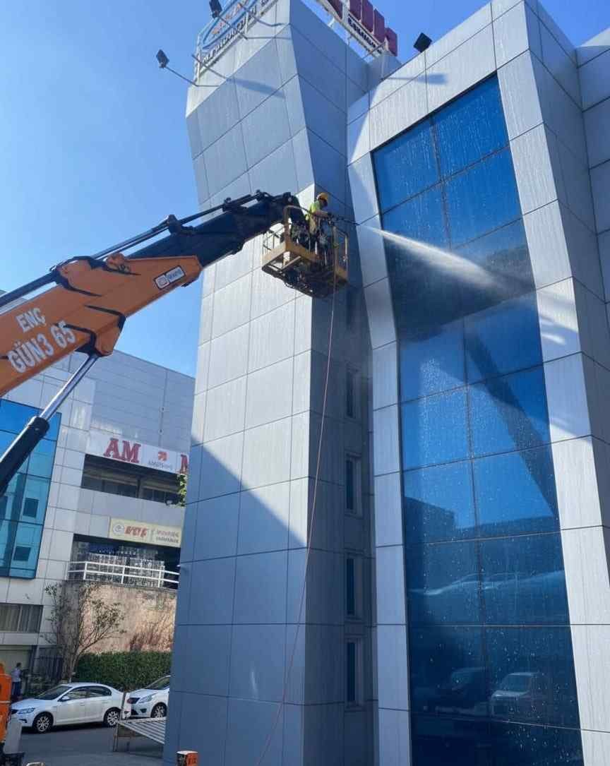 Profesyonel Halkalı dış cephe cam temizliği hizmetleri