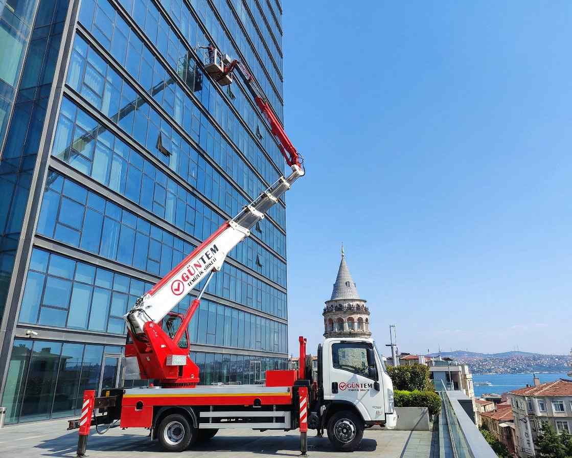 Halıcıoğlu plaza cam temizliği hizmetleri: Güntem Temizlik