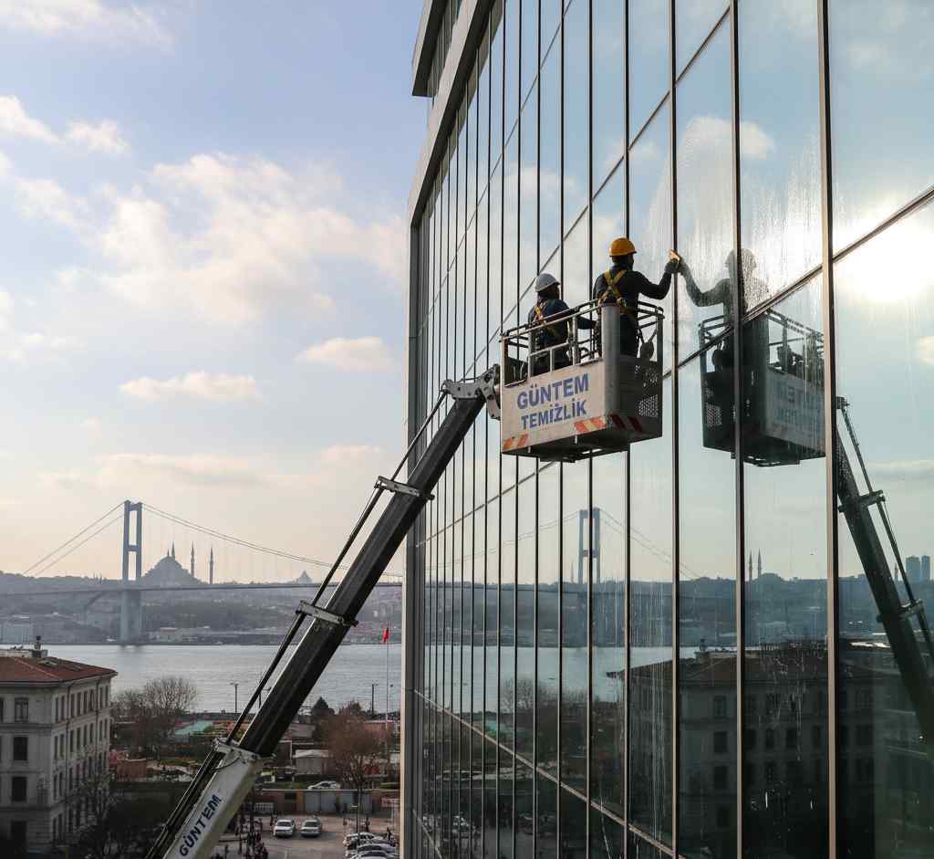 Yeniköy'de lüks rezidans dış cephe temizlik çalışması: Güntem Temizlik