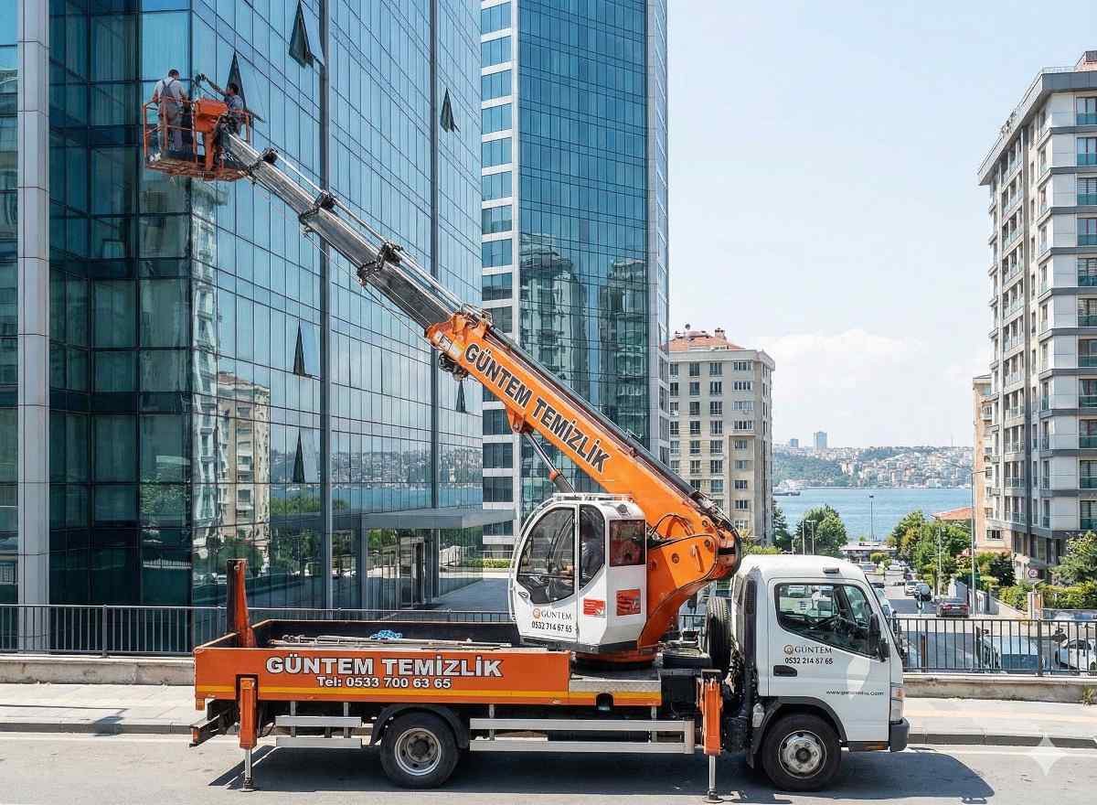 Ayazağa dış cephe temizliği ve cam silme hizmetleri