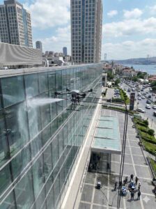 Profesyonel Samandıra dış cephe cam temizliği hizmetleri