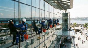 Profesyonel Sultanbeyli dış cephe cam temizliği hizmetleri