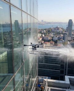 Drone ile otel dış cephe temizliği