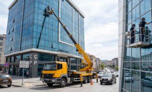 Cephe temizliği çalışmaları