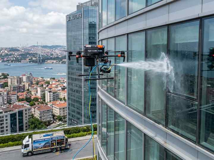 Drone ile bina dış cephe yıkama